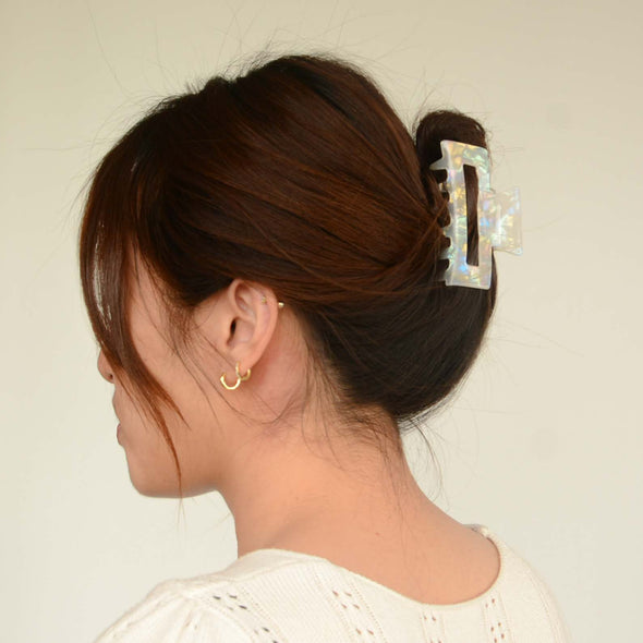 Belle Hair Claw in Pearl